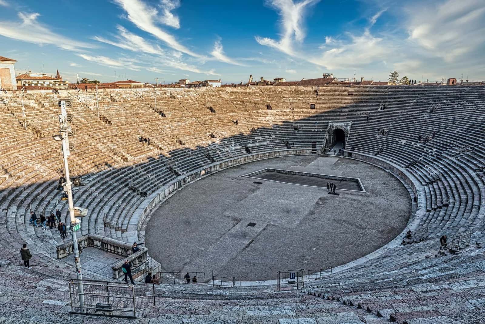 Gradins en pierre à l'intérieur des arènes de Vérone