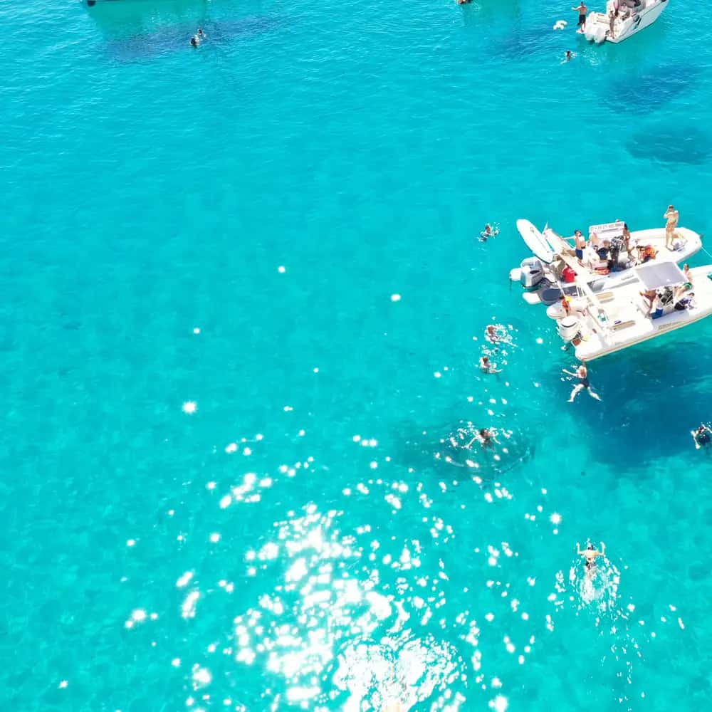Cagliari en bateau : baignades, snorkeling et spritz