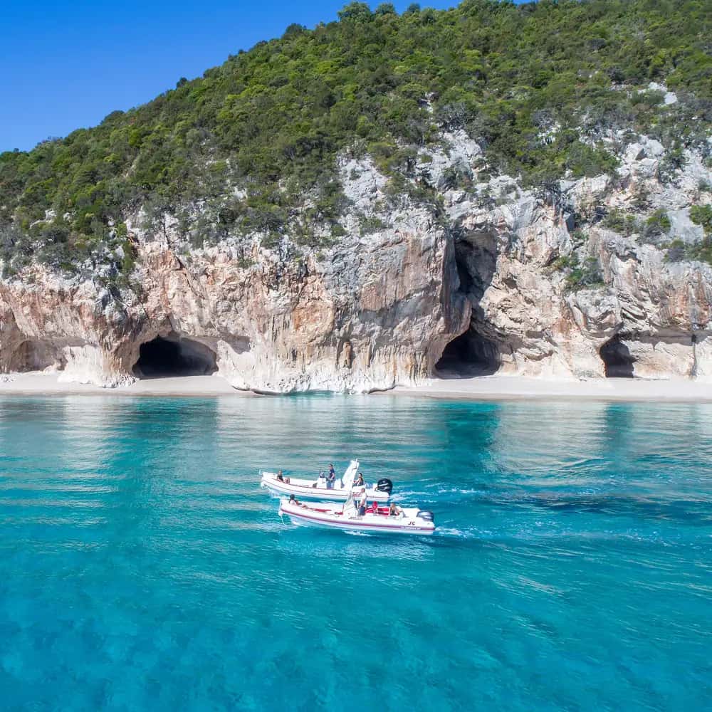 Cala Mariolu et Cala Goloritzè en semi-rigide avec skipper