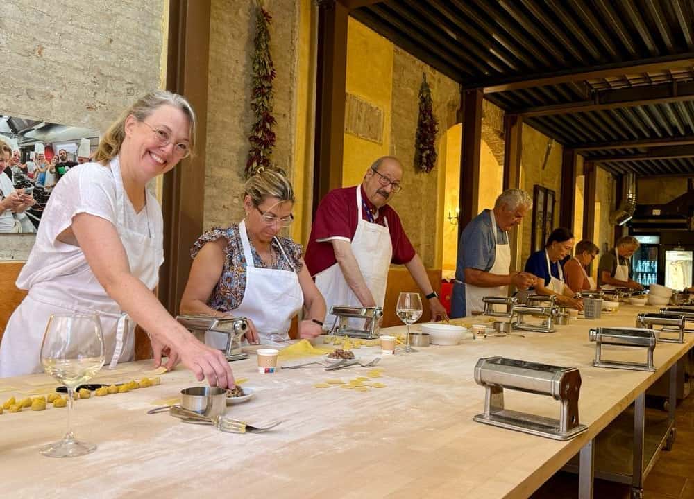 Cours de pâtes fraîches et tiramisu, vin compris