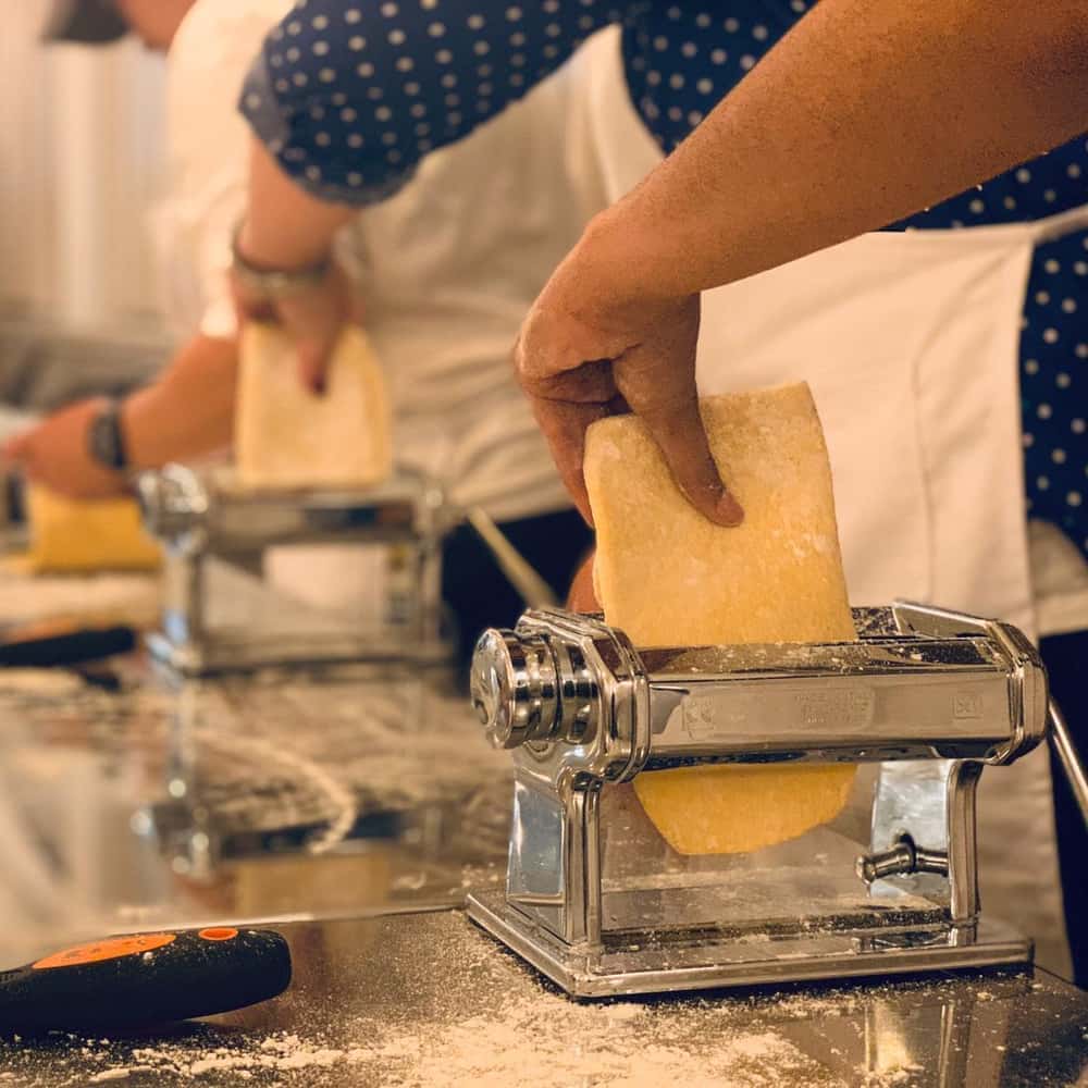 Cours de pâtes et tiramisu, vin à volonté