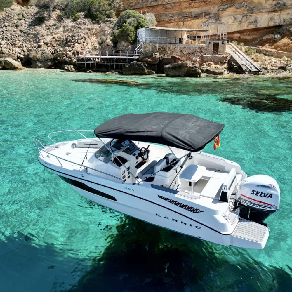 Les grottes de Polignano en bateau, spritz compris