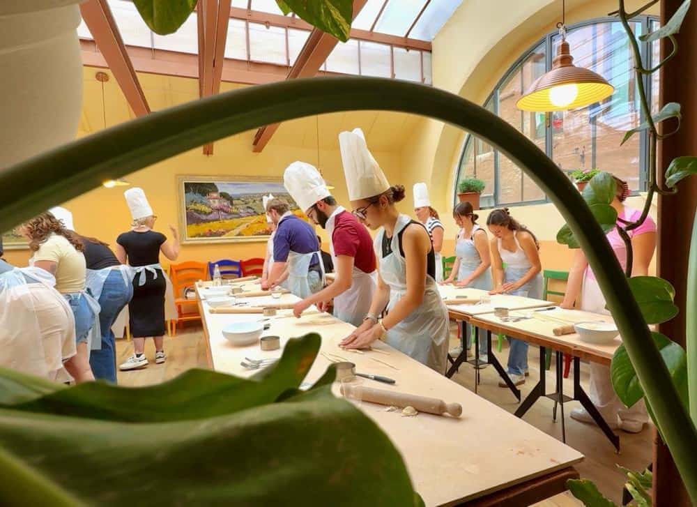 Cours de pâtes fraîches et tiramisu, vin compris