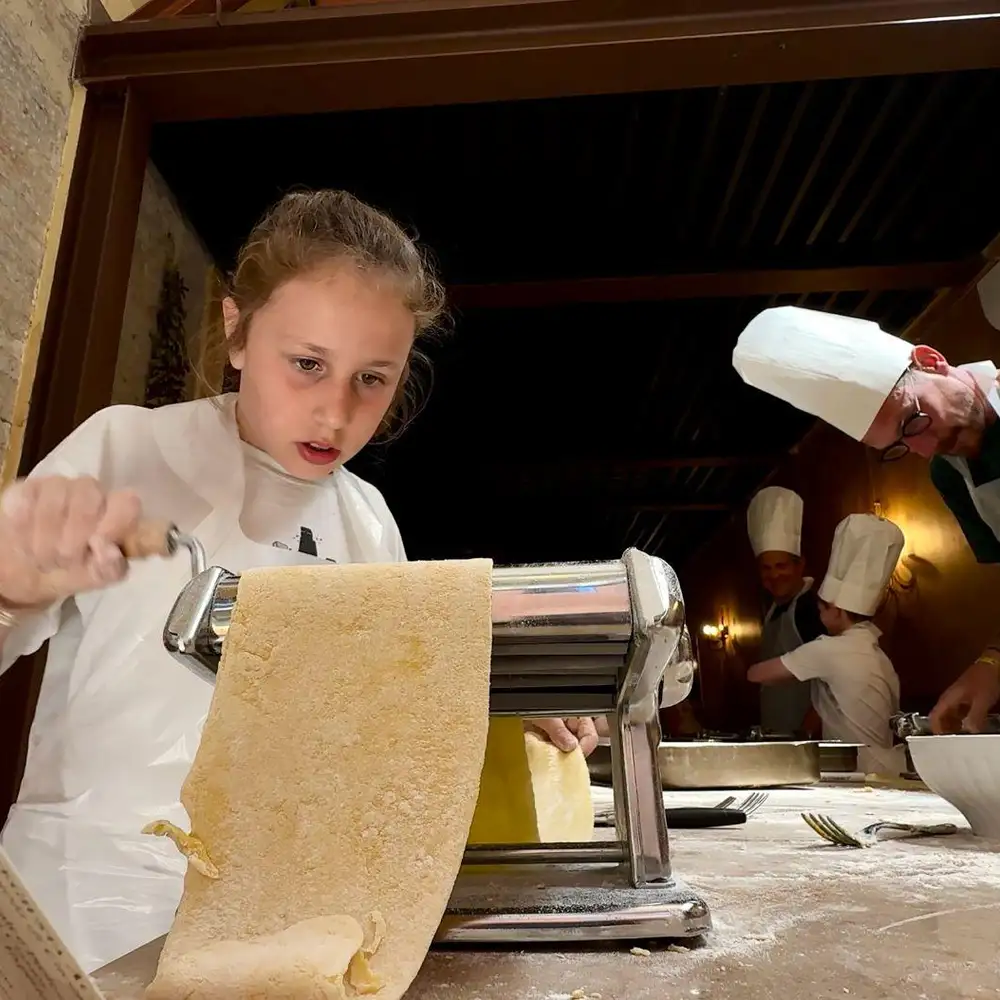 Cours de pâtes et tiramisu, vin à volonté